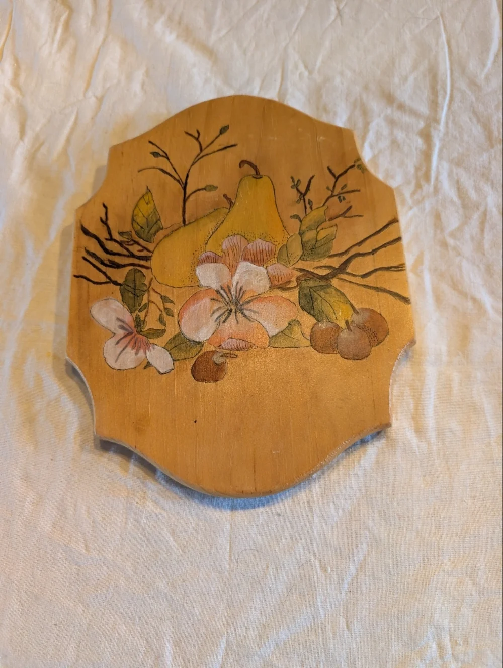2/30$ Vintage Yellow Pear Floral Wall Plaque - Picture 1 of 4